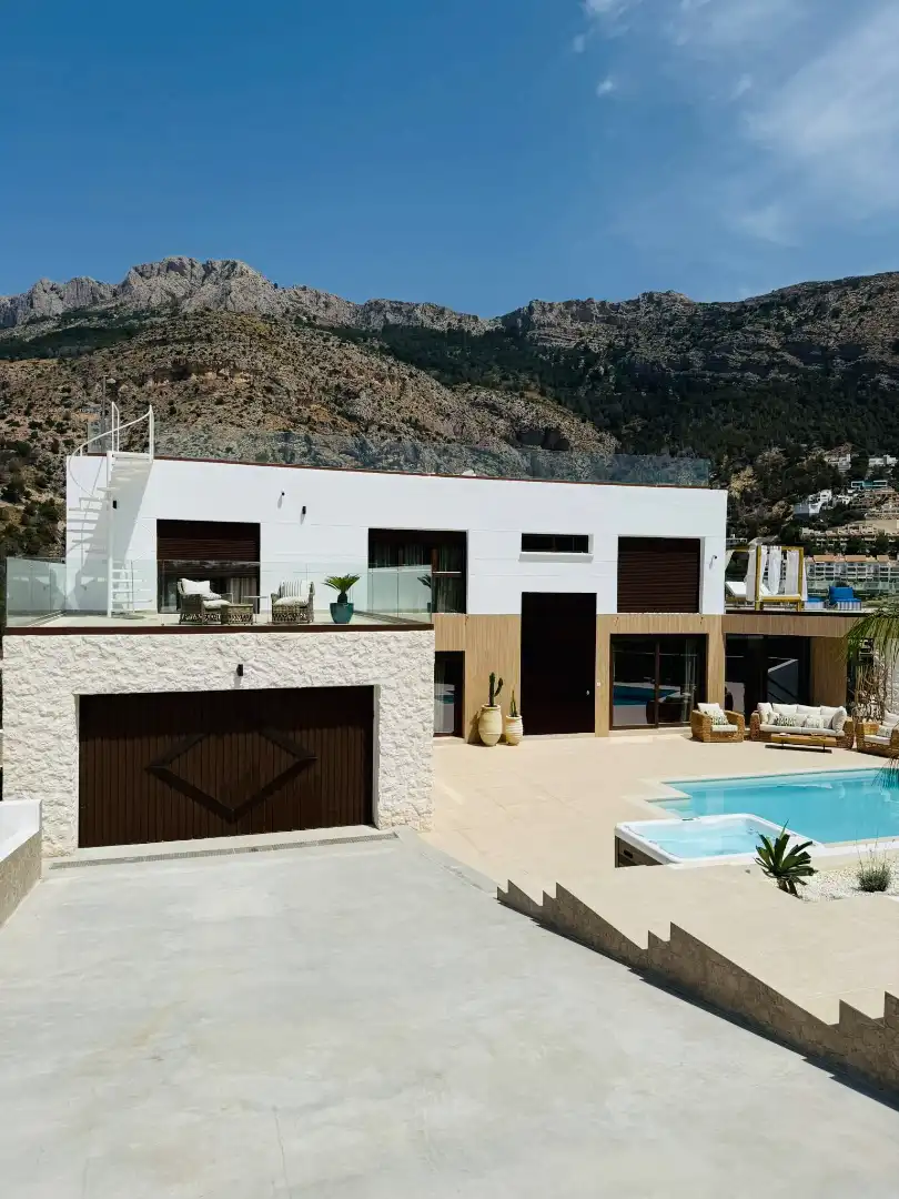 Detached house with terrace for sale in Mascarat, imagen 3