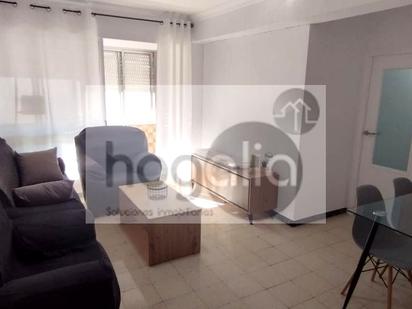 Living room of Flat to rent in  Sevilla Capital  with Air Conditioner and Furnished