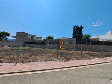 Terreny residencial en venda a Llocnou d'En Fenollet