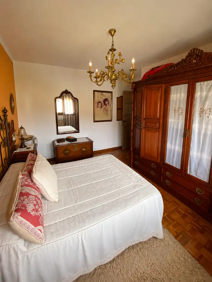 Habitación de Casa o chalet en venta en Gijón  con Calefacción, Jardín privado y Parquet