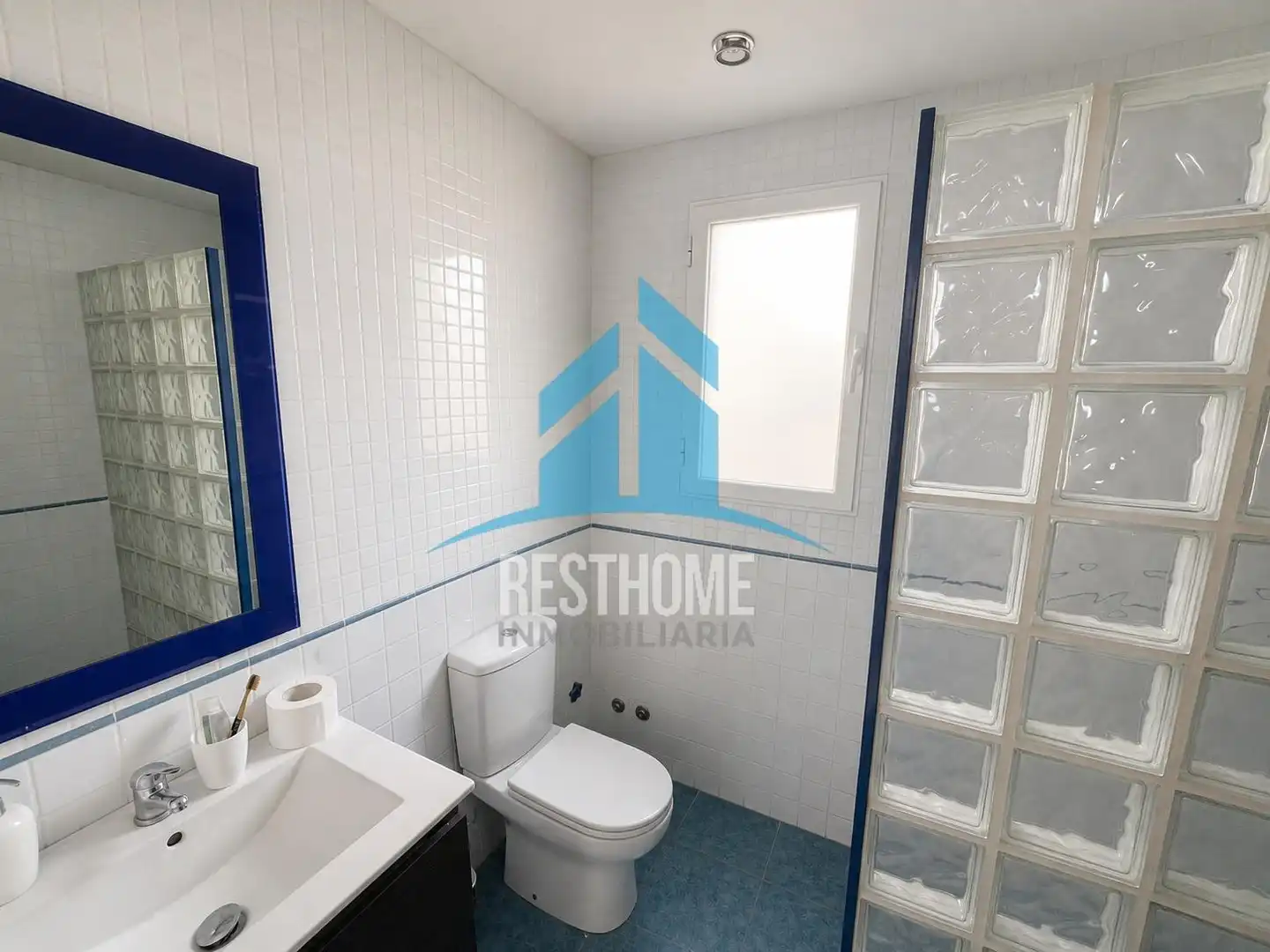 Baño de Casa adosada en venta en Favara con Terraza, Trastero y Balcón