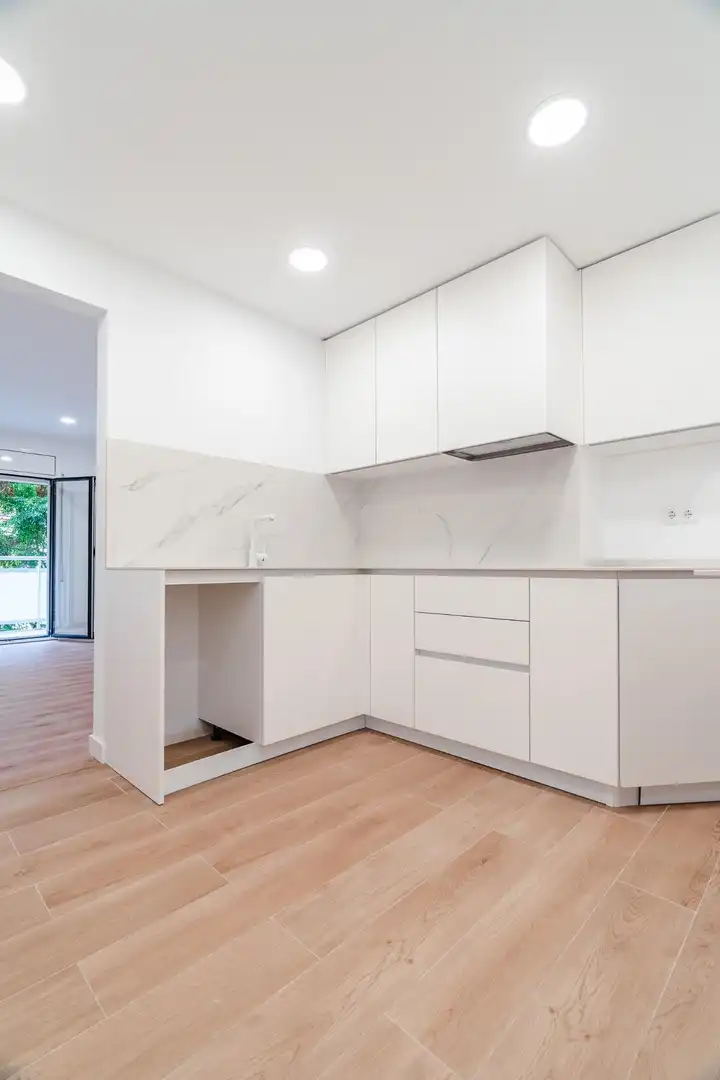 Küche von Wohnung zum Verkauf in Tarragona mit Klimaanlage und Balkon