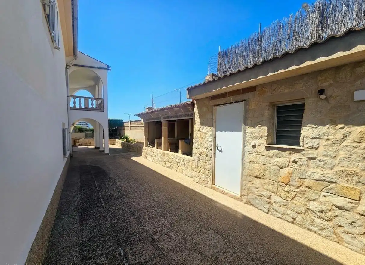 Vista exterior de Casa o chalet en venta en  Palma de Mallorca con Piscina comunitaria