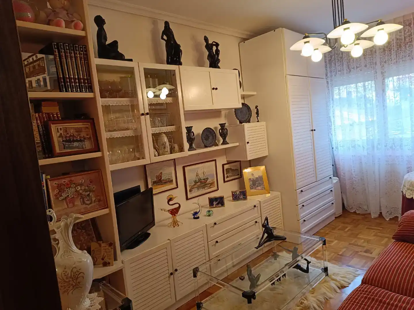 Sala d'estar de Pis en venda en Muros de Nalón amb Balcó