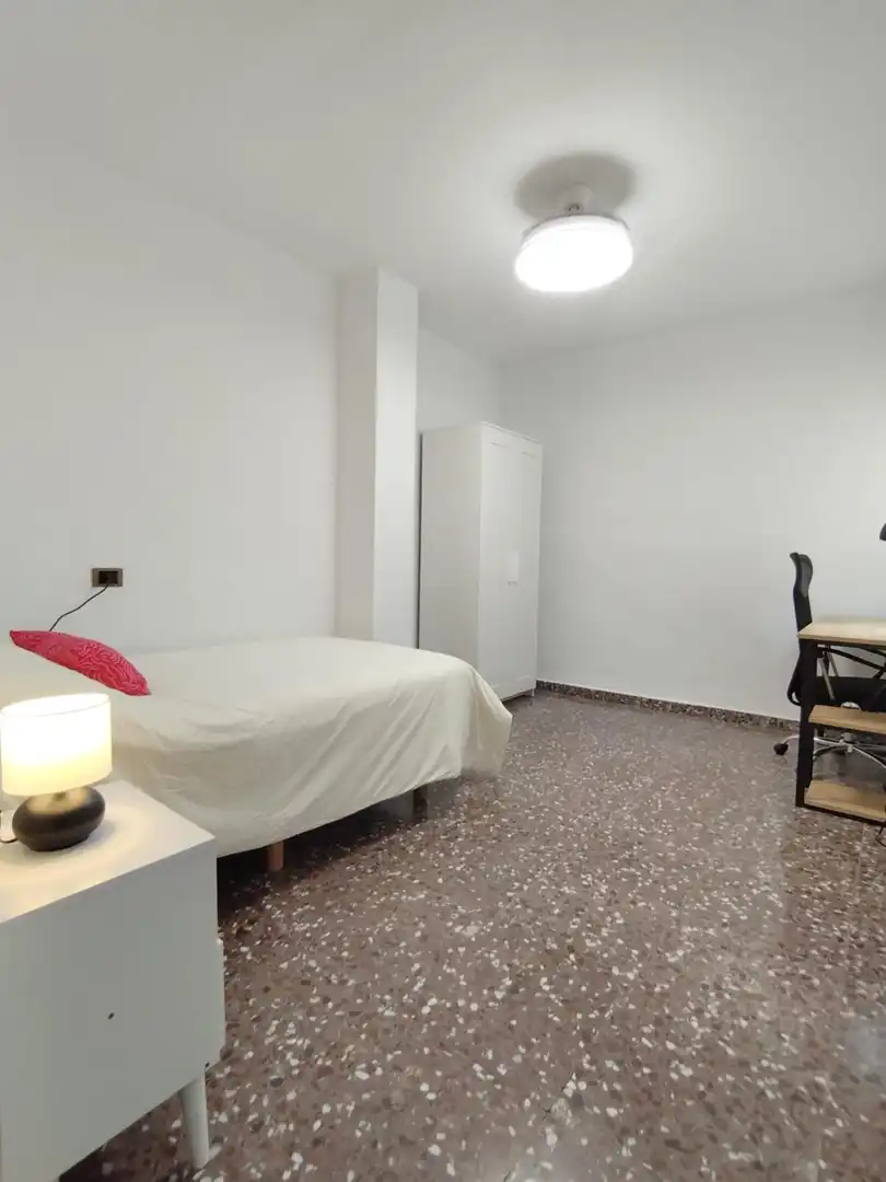 Habitación de Piso de alquiler en Murcia con Aire acondicionado, Calefacción y Amueblado