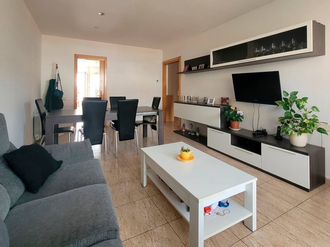 Sala de estar de Piso en venta en Vic con Calefacción y Balcón