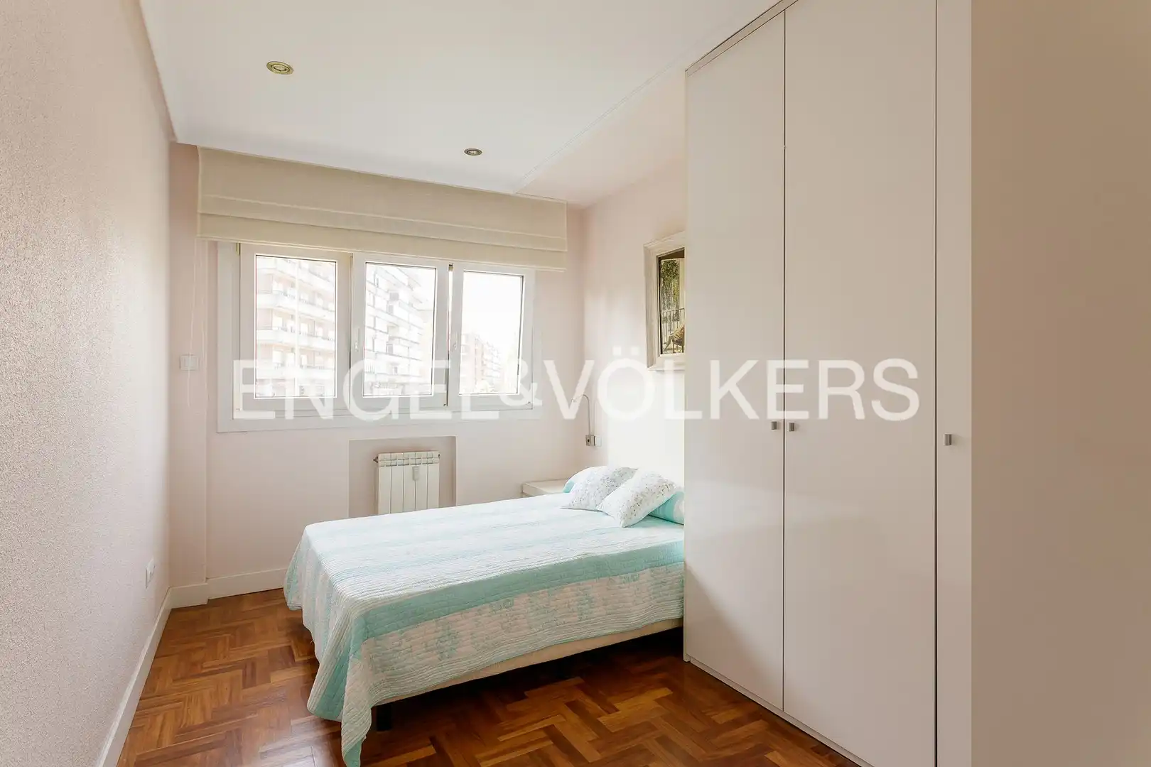 Habitación de Piso en venta en Getxo  con Calefacción y Trastero