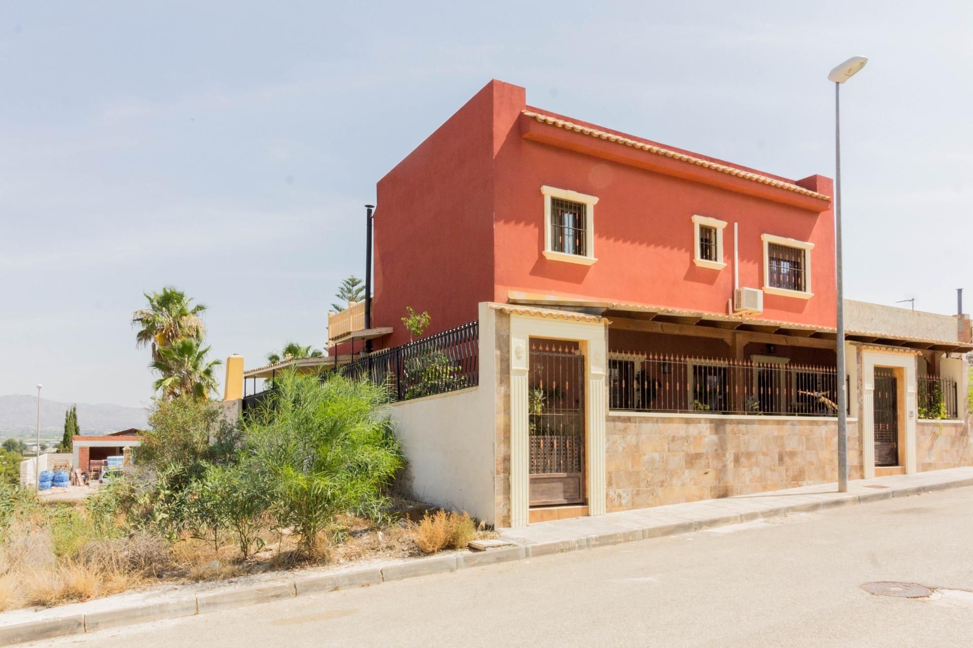 Vista exterior de Casa o xalet en venda en Cox amb Aire condicionat, Jardí privat i Terrassa