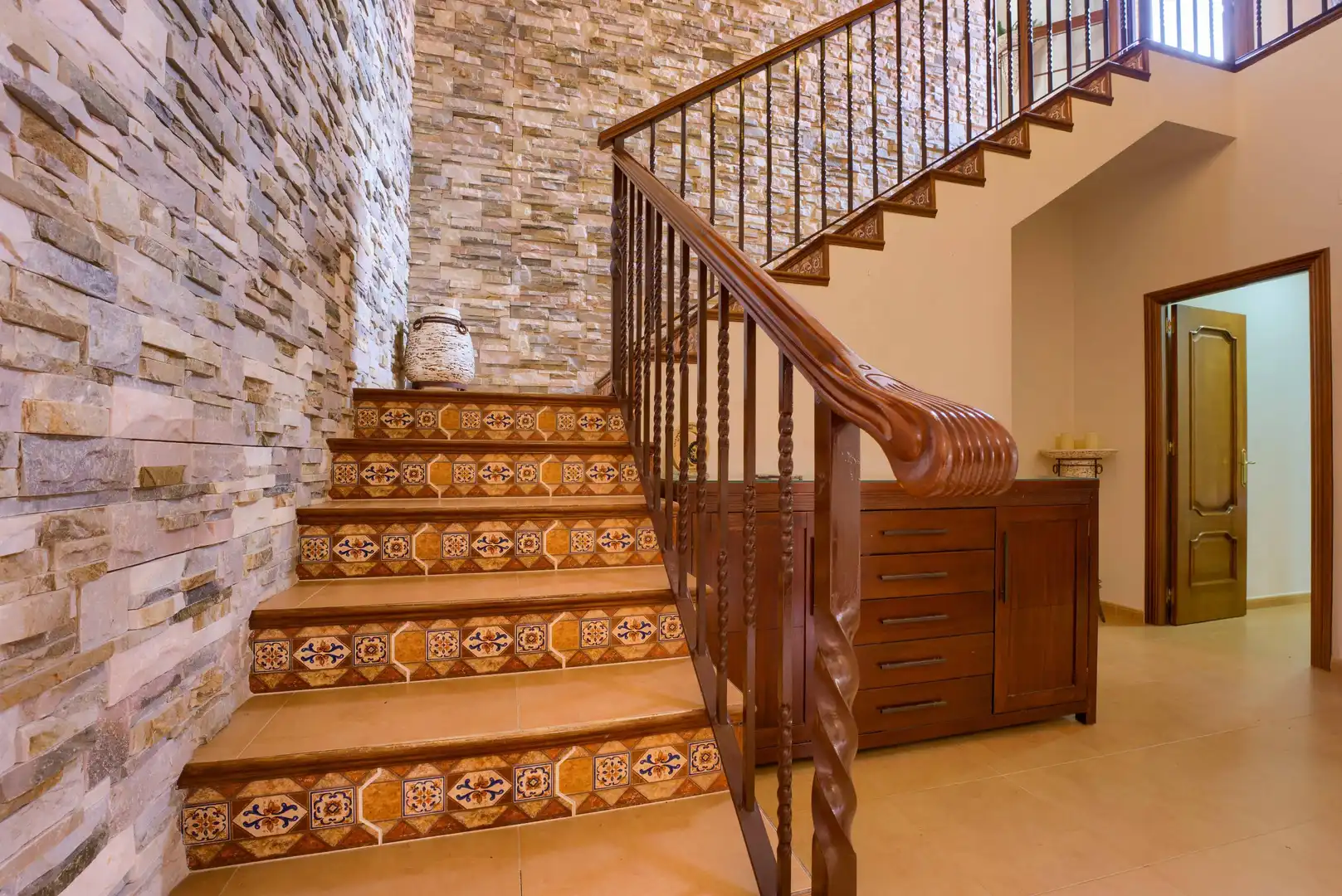 Houses for sale in Montequinto  with Air Conditioner, Heating and Private garden