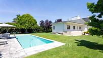 Exterior view of House or chalet for sale in Majadahonda  with Air Conditioner, Heating and Swimming Pool