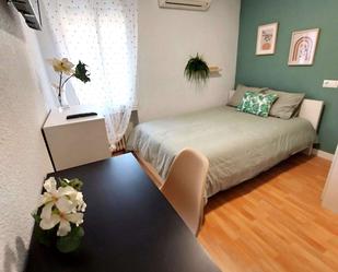 Bedroom of Flat to share in  Madrid Capital  with Air Conditioner and Terrace