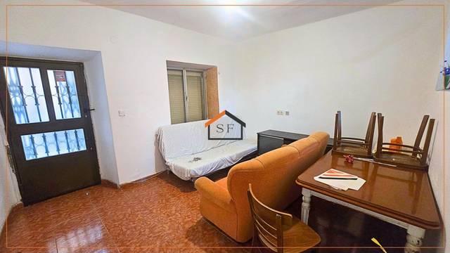 Piso en Venta en Calle del Salitre en Embajadores - Lavapiés