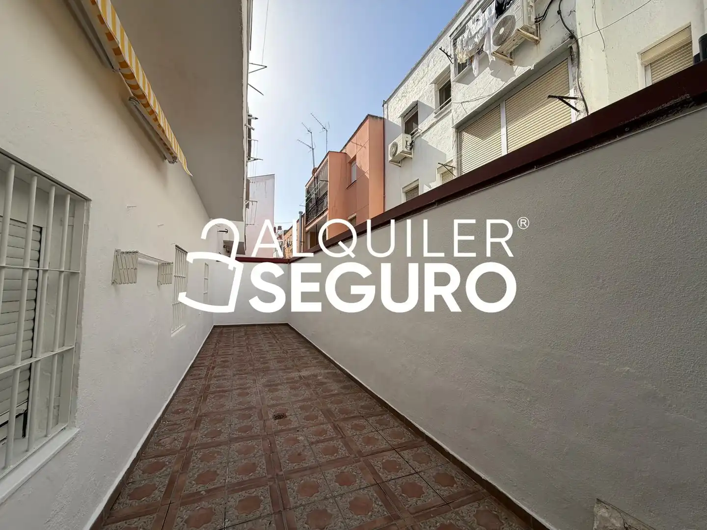 Piso de alquiler en Rafael San Narciso, Palomeras Bajas