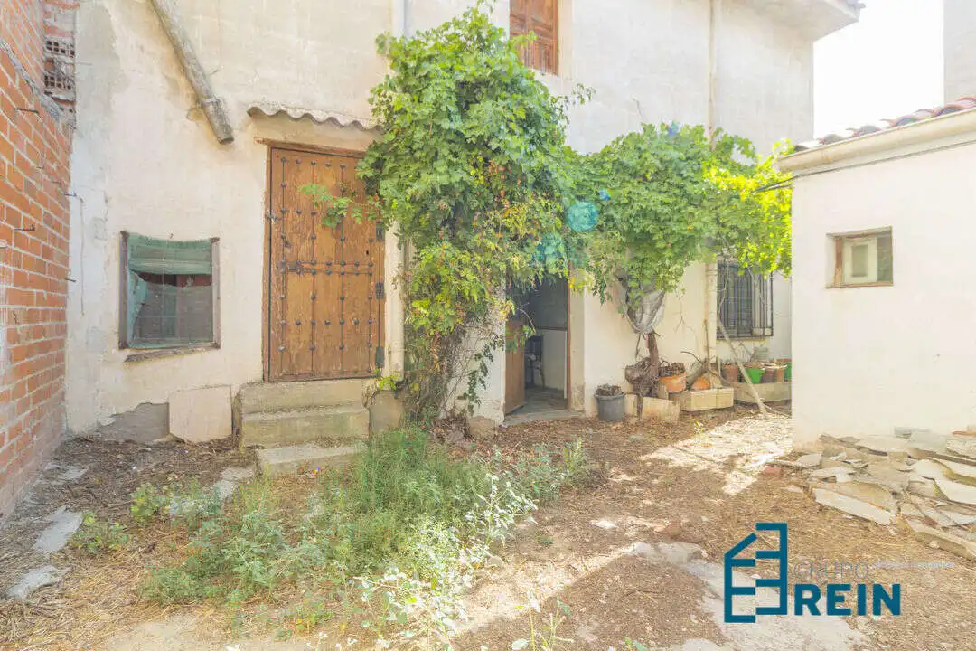Vista exterior de Casa o xalet en venda en Yuncler amb Traster