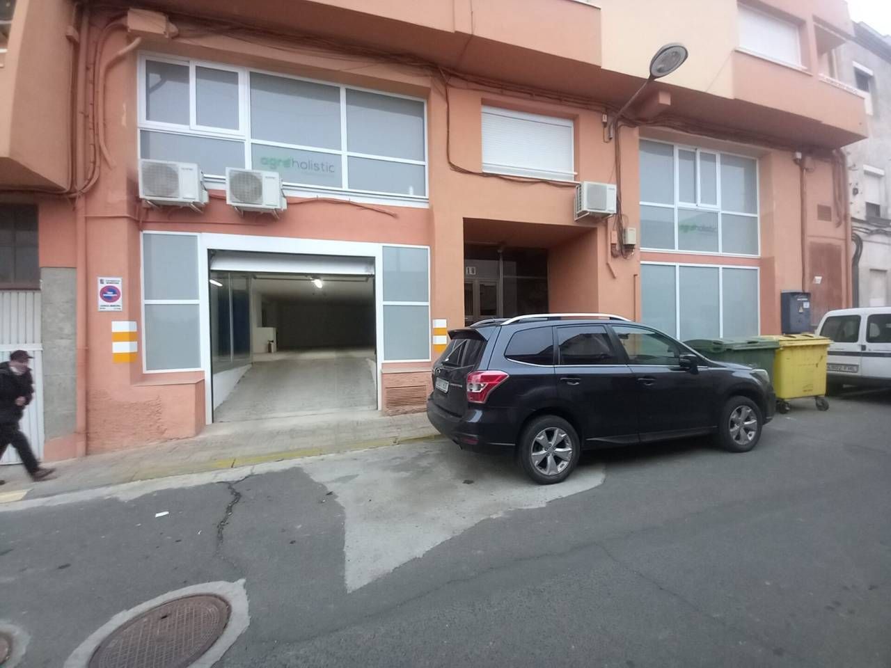 Aparcament de Local en venda en Binéfar