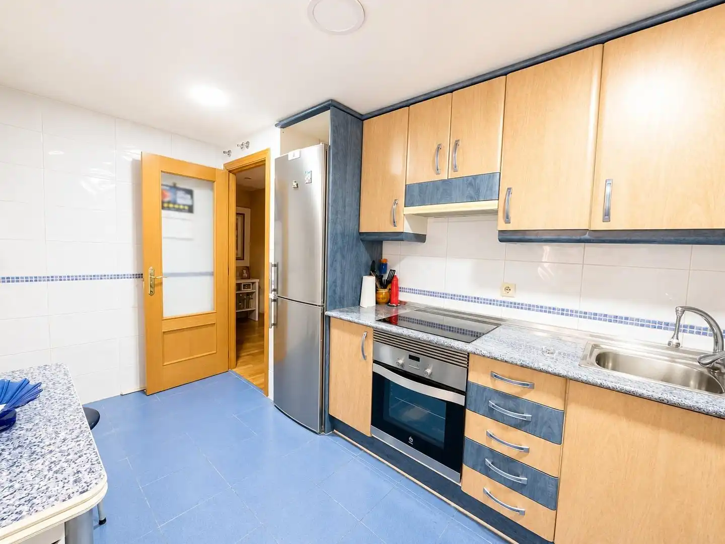 Küche von Wohnung zum Verkauf in Arganda del Rey mit Klimaanlage, Heizung und Terrasse