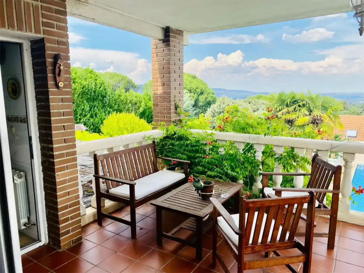 Terrassa de Casa o xalet en venda en Villa del Prado amb Jardí privat, Piscina i Balcó