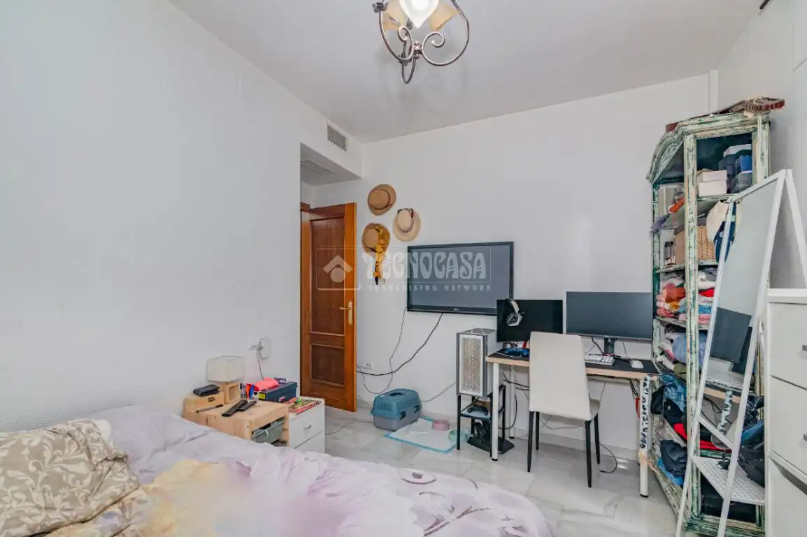 Schlafzimmer von Wohnung zum Verkauf in Lucena mit Klimaanlage, Terrasse und Abstellraum