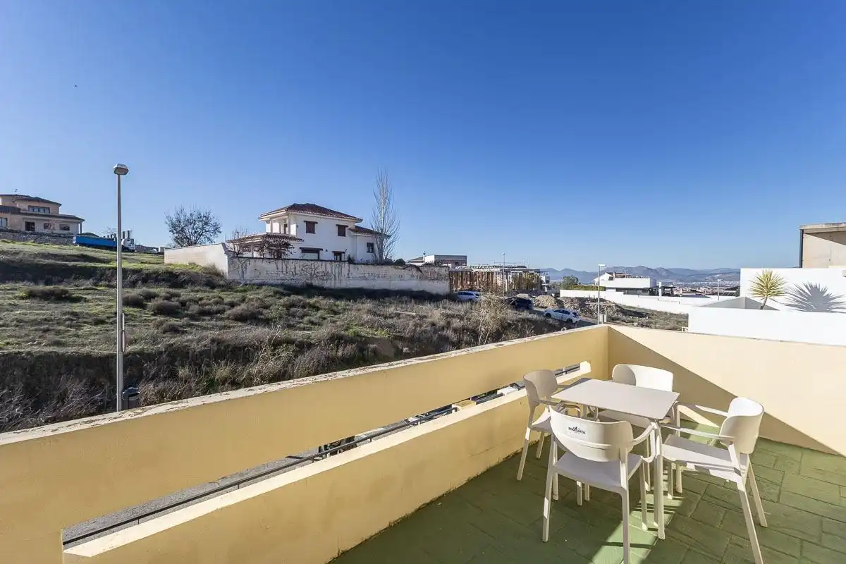 Terraza de Casa adosada en venta en Las Gabias con Piscina comunitaria