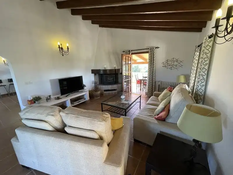 Sala de estar de Finca rústica en venta en Llucmajor con Aire acondicionado, Calefacción y Jardín privado