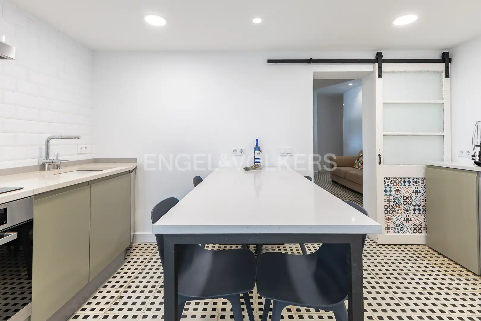 Cuina de Apartament de lloguer en Caldes d'Estrac amb Calefacció, Jardí privat i Terrassa