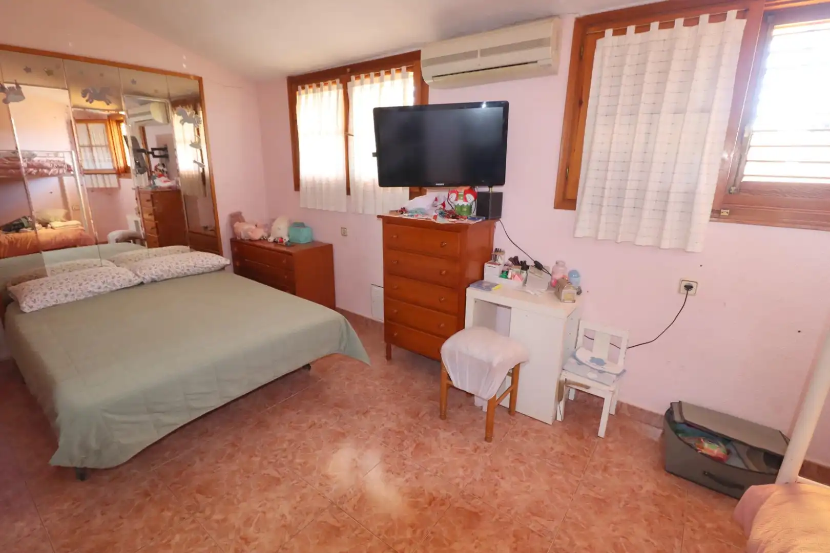 Dormitori de Casa adosada de lloguer en Godella amb Aire condicionat, Calefacció i Jardí privat