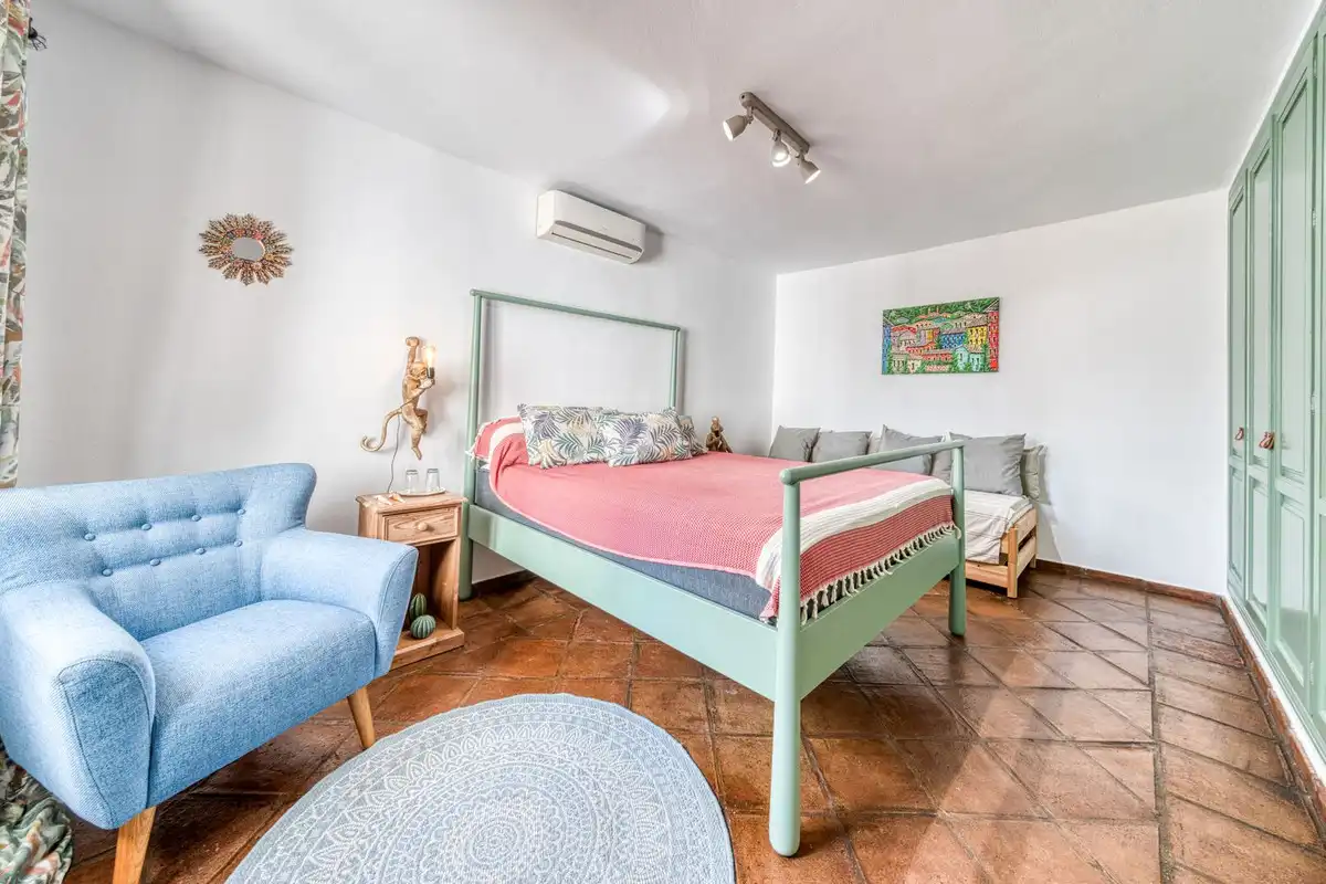 Dormitori de Casa o xalet en venda en Casares amb Aire condicionat, Jardí privat i Terrassa