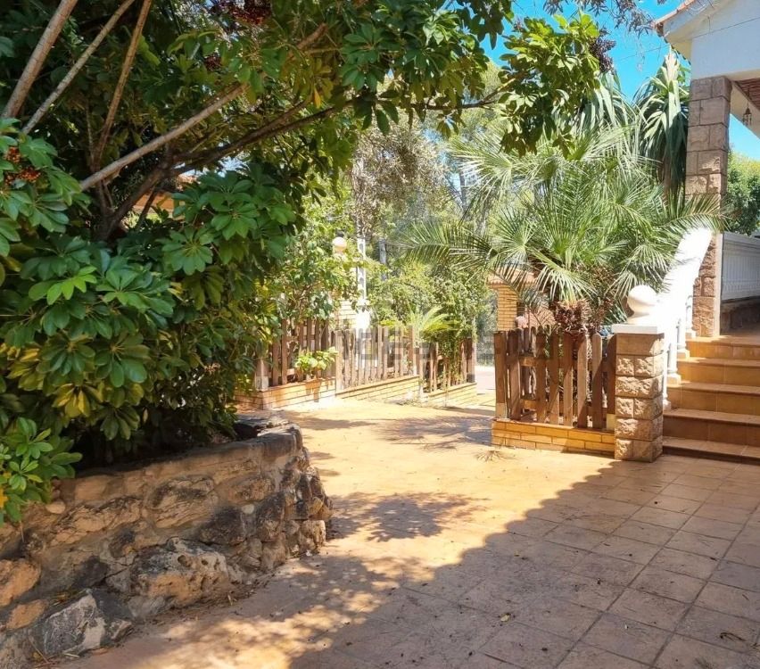 Jardí de Casa o xalet en venda en Castelldefels amb Jardí privat, Terrassa i Piscina