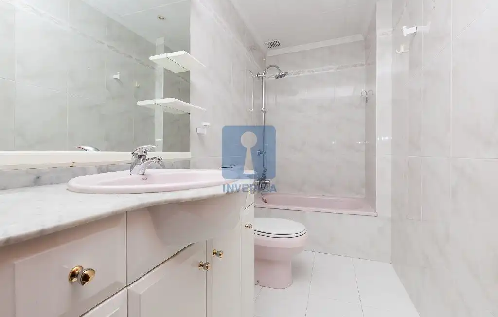 Bathroom of Detached homes for sale in Sant Vicenç Dels Horts  with Terrace, Storage room and Alarm
