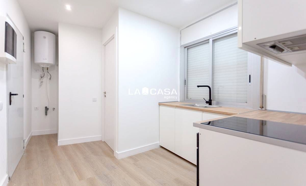 Cuina de Planta baixa en venda en Castelldefels amb Terrassa