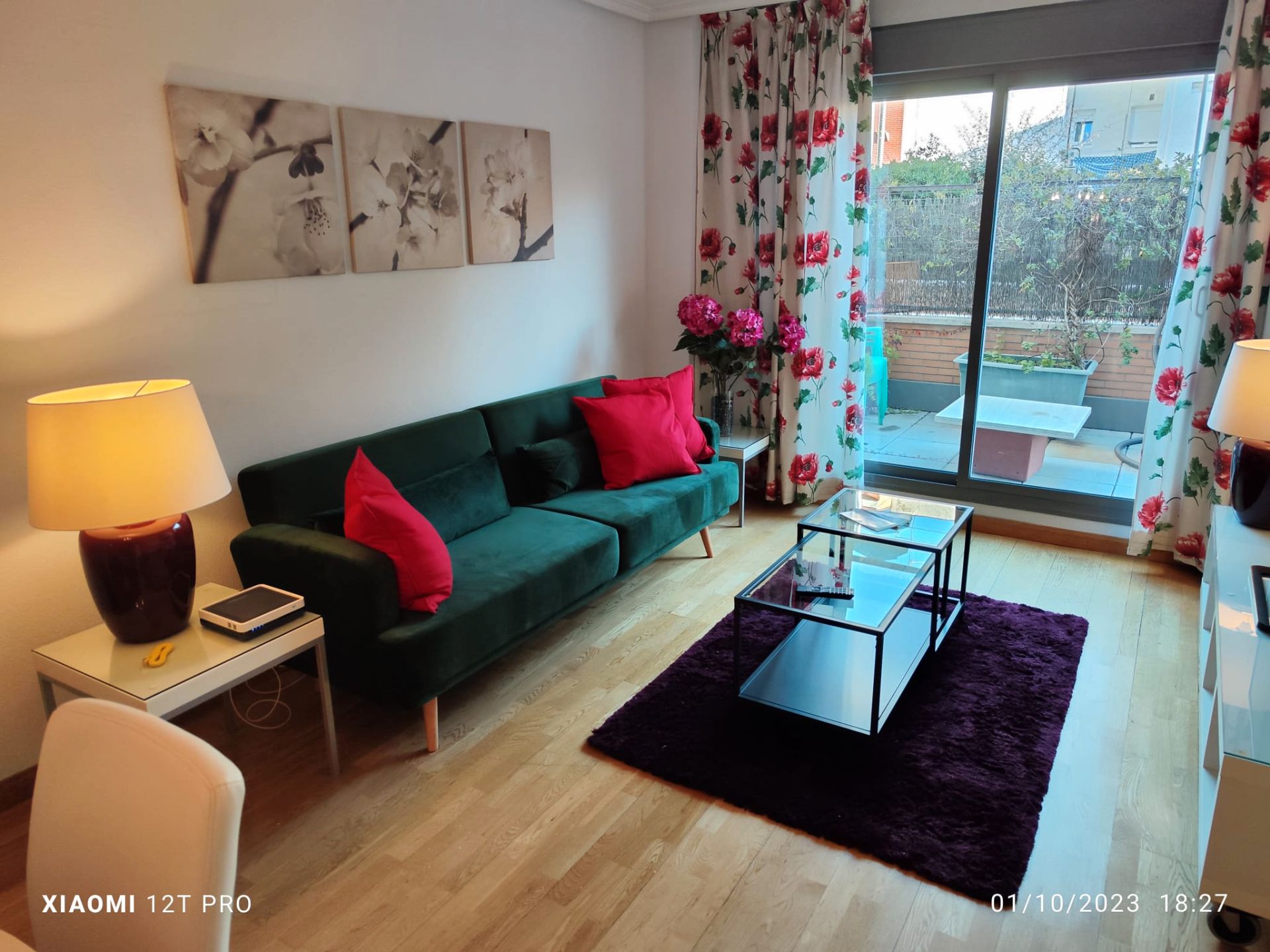 Living room of Planta baja for sale in  Madrid Capital  with Air Conditioner, Heating and Parquet flooring