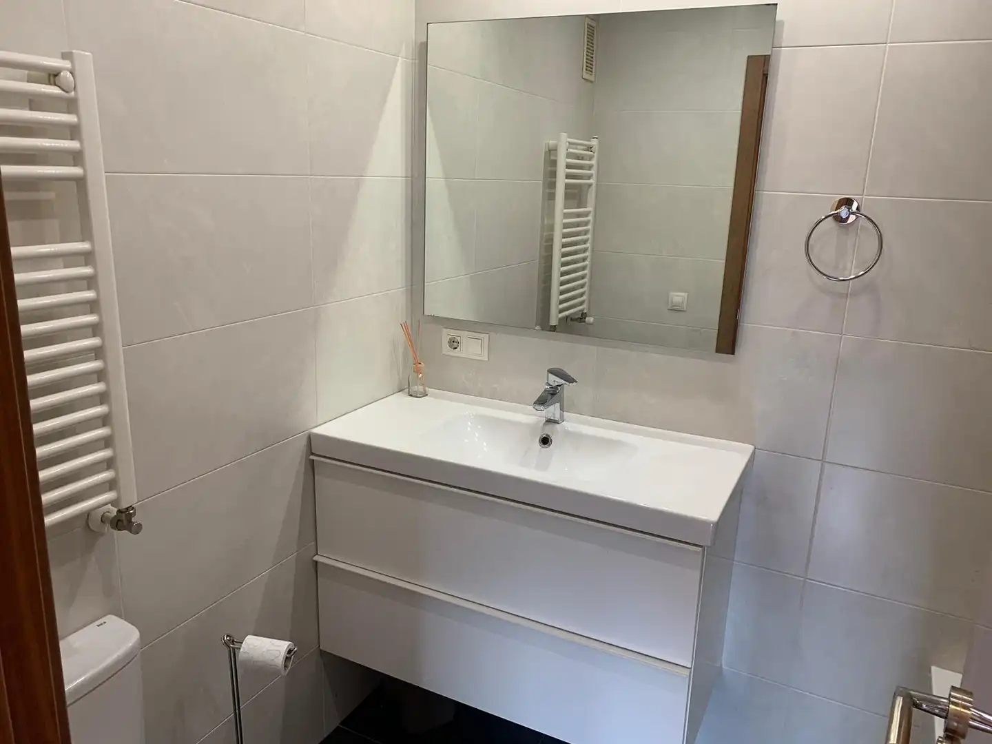 Wohnung zur Miete in Paseo de los Robles, Garrido Norte