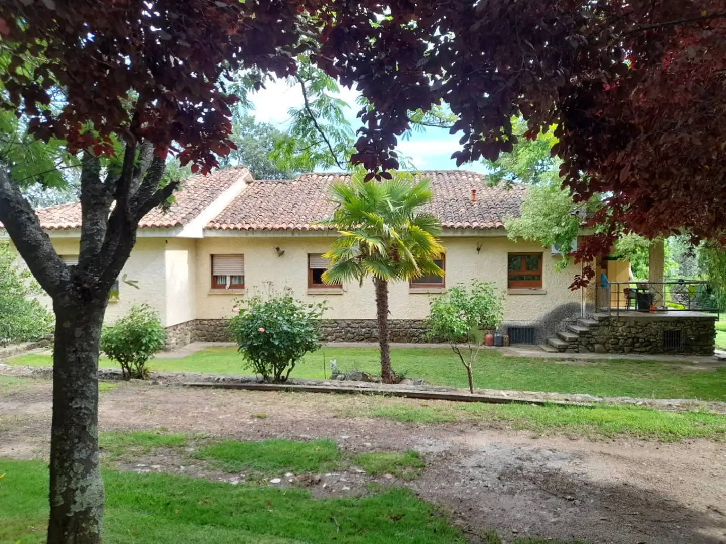Vista exterior de Casa o chalet en venta en Jarandilla de la Vera con Aire acondicionado, Calefacción y Jardín privado