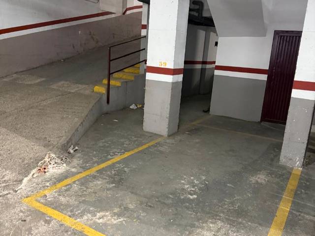 Garaje en Alquiler en Carrer de Carreras i Candi, 113 en Sants-Badal