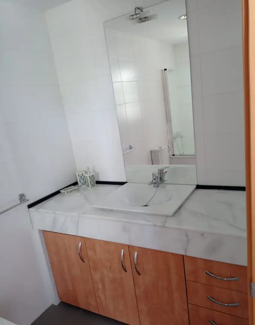 Baño de Casa adosada en venta en Mont-roig del Camp con Aire acondicionado, Jardín privado y Terraza