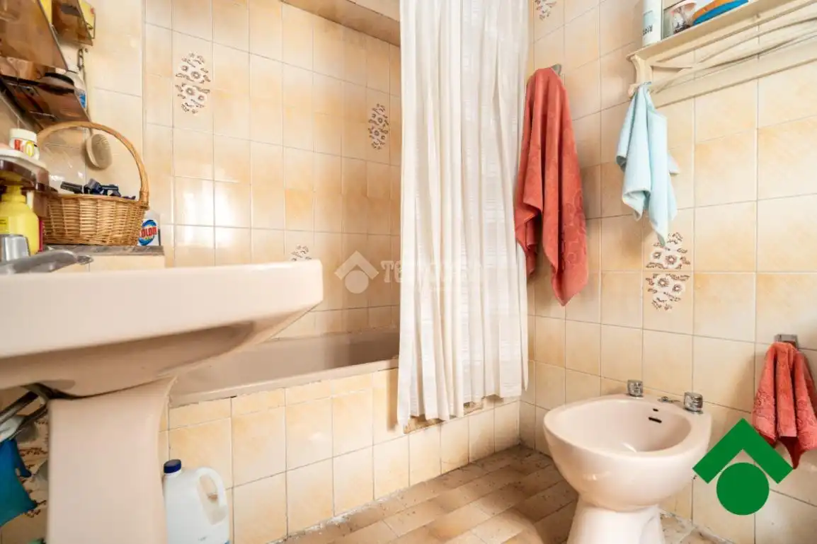 Casa aparellada en venda a Santa Adela - Parque Leyva Loro, imagen 17