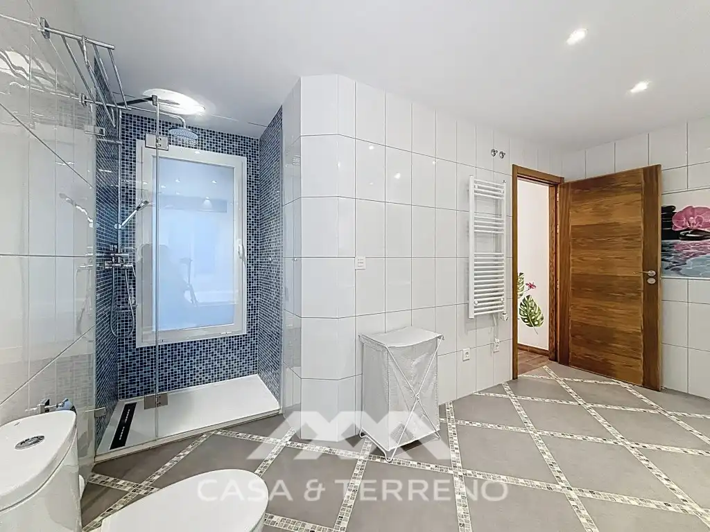 Badezimmer von Geschaftsraum zum Verkauf in Vélez-Málaga mit Klimaanlage
