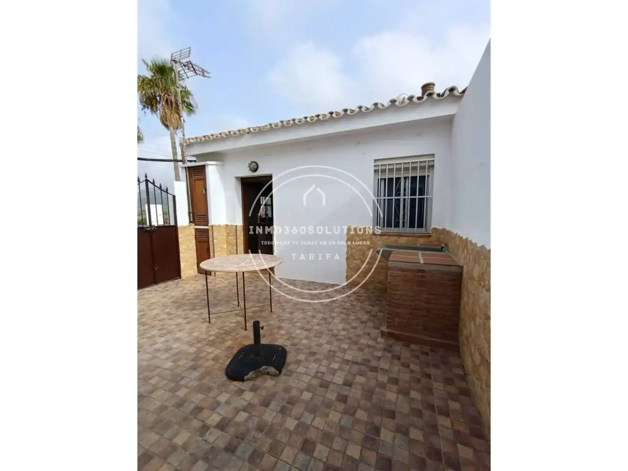 Exterior view of Houses for sale in Tarifa  with Terrace and Furnished