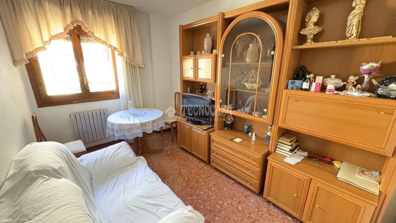 Sala de estar de Piso en venta en Zaragoza con Calefacción, Terraza y Trastero