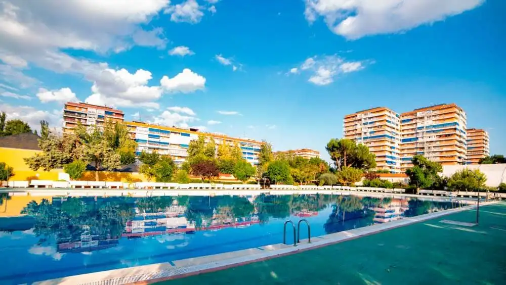 Piscina de Pis en venda en Torrejón de Ardoz amb Aire condicionat, Calefacció i Terrassa