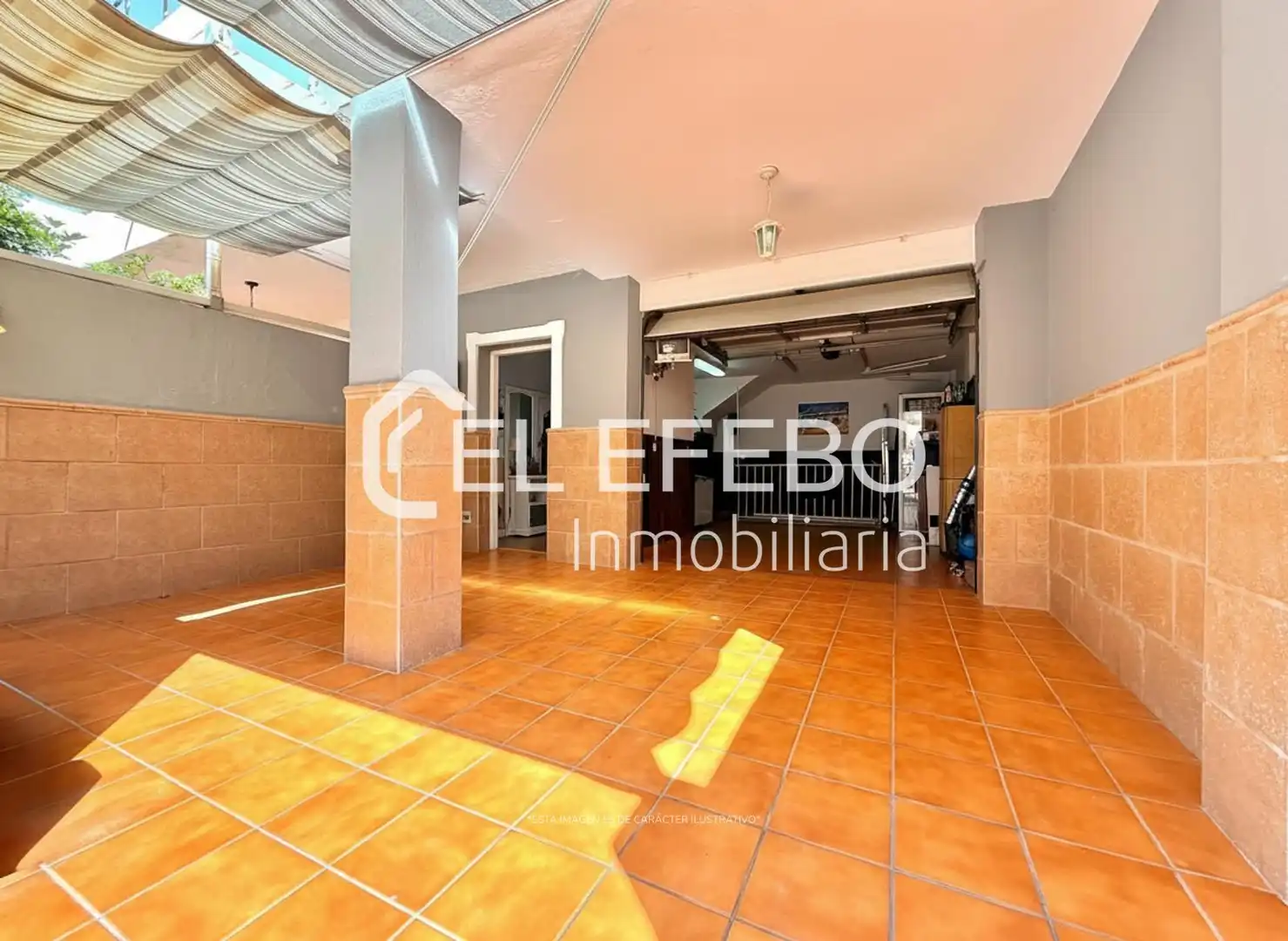 Vista exterior de Casa adosada en venta en Antequera con Aire acondicionado, Calefacción y Parquet