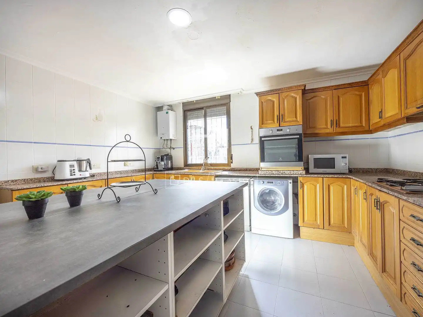 Cocina de Casa o chalet en venta en L'Eliana con Aire acondicionado, Calefacción y Jardín privado