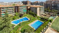 Swimming pool of Flat for sale in  Barcelona Capital  with Terrace and Balcony