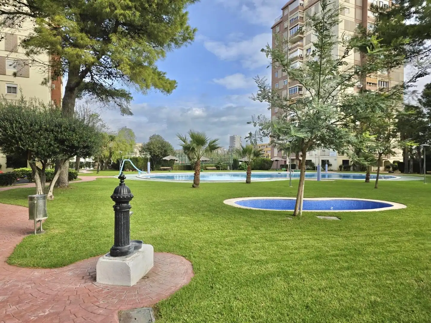 Piscina de Piso de alquiler en La Pobla de Farnals con Aire acondicionado, Amueblado y Horno