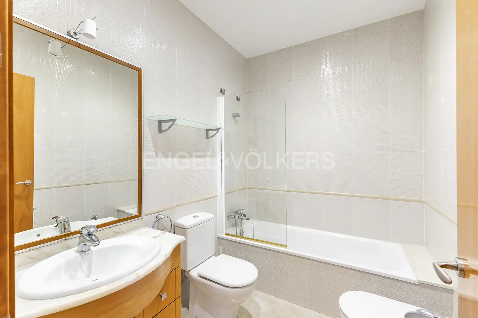 Bathroom of Flat for rent in Caldes d'Estrac  with Air Conditioner, Heating and Terrace