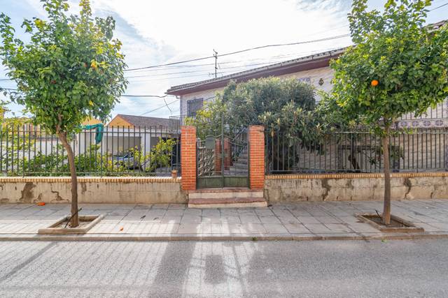 Casa-chalet en Venta en Ambroz