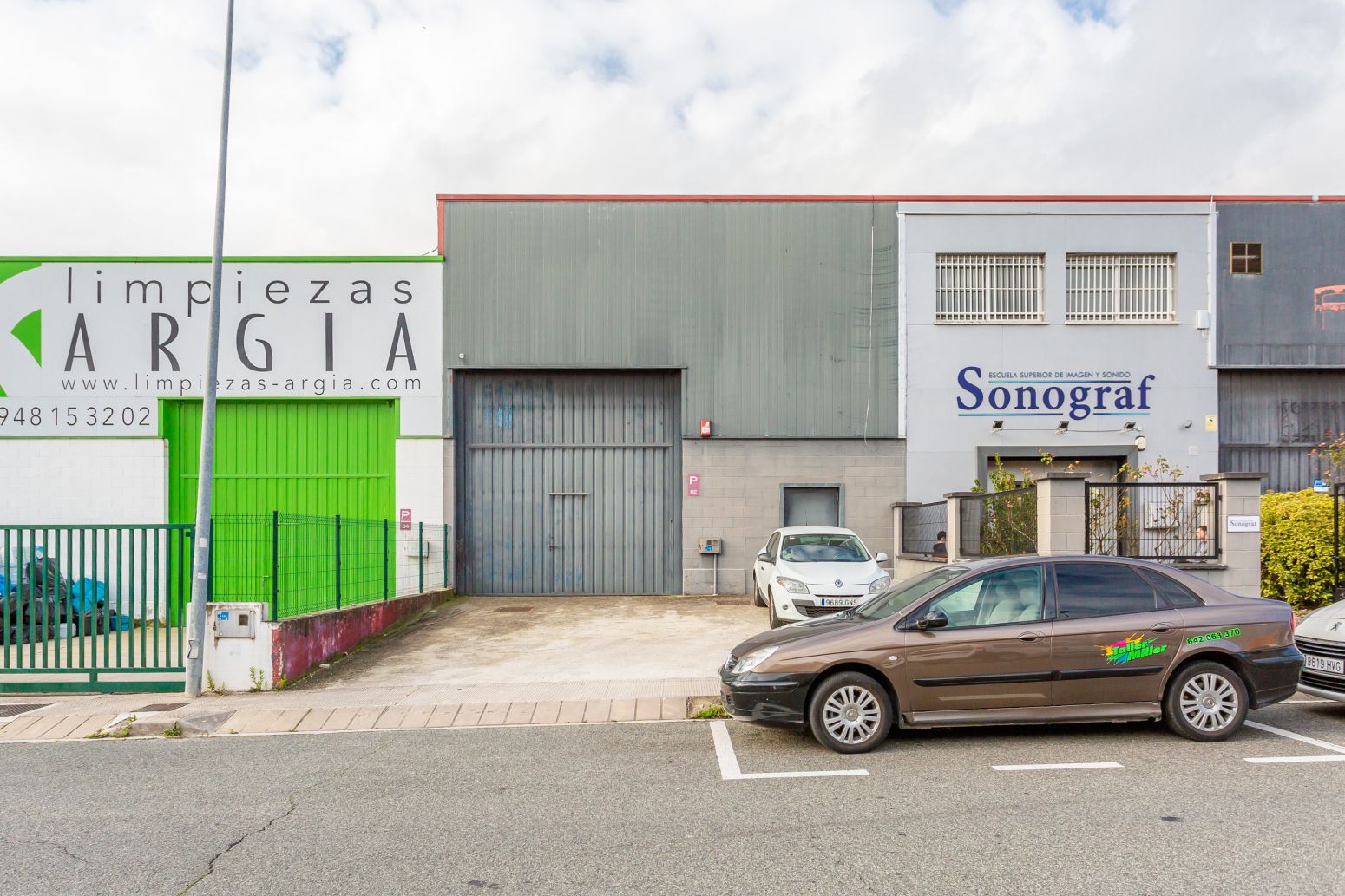 Fabrikhallen zur Miete in Mutilva - POLIGONO MUTILVA BAJA, CALLE P, Aranguren