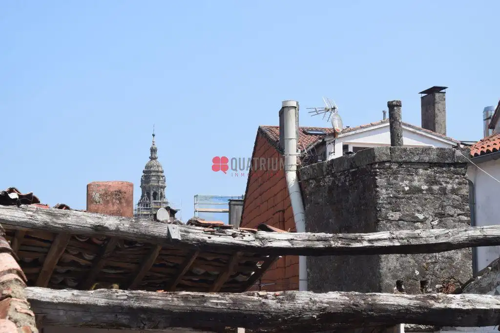 Vista exterior de Piso en venta en Santiago de Compostela 