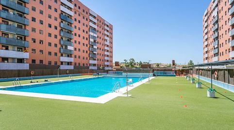 Foto 2 de Piso en venta en Avenida de Pedro Luis Serrera Contreras, Entrenúcleos, Dos Hermanas
