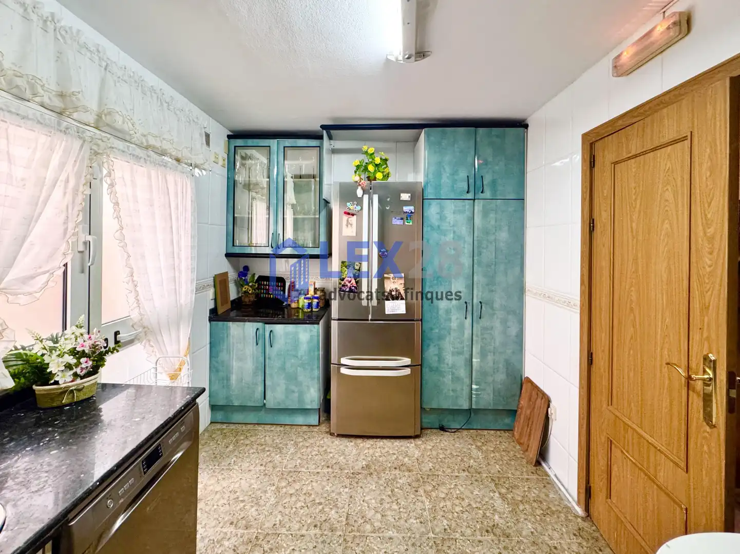 Cocina de Casa adosada en venta en Badalona con Aire acondicionado, Calefacción y Jardín privado